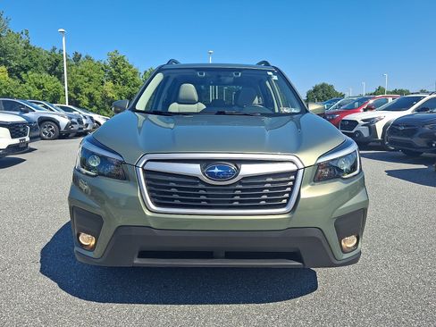 Used 2021 Subaru Forester Premium AWD/4WD image 2