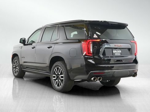 Used 2023 GMC Yukon AT4 w/ Technology Package AWD/4WD image 3
