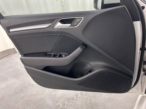 Used 2016 Audi A3 e-tron Premium w/ Audi MMI Navigation Plus image 23