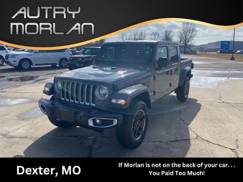 Used 2023 Jeep Gladiator Overland image 1