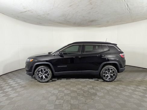 New 2026 Jeep Compass Limited image 3