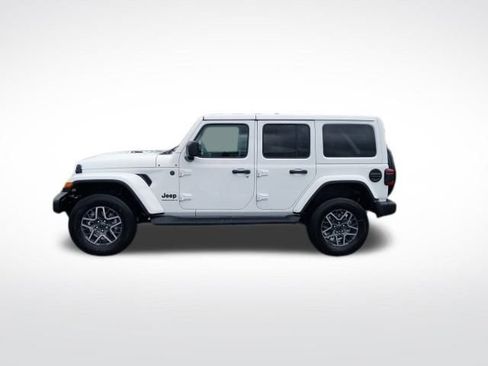 New 2025 Jeep Wrangler Sahara image 15