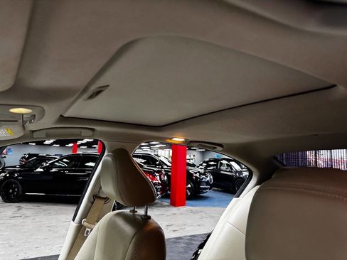 Used 2017 INFINITI Q50 Signature Edition w/ Cargo Package (L95) image 34