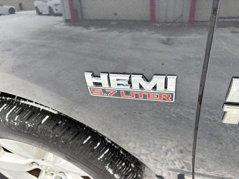 Used 2017 RAM 1500 Classic SLT w/ SLT Plus D￩cor Group image 51