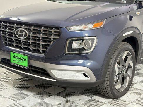 New 2026 Hyundai Venue SEL FWD image 11