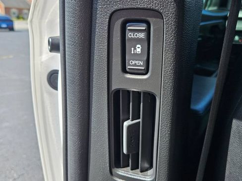 Used 2025 Honda Odyssey EX-L image 22