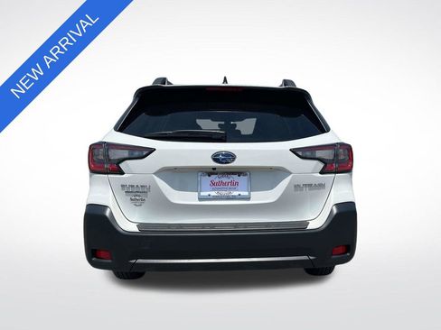 Used 2025 Subaru Outback Premium w/ Popular Package #1A AWD/4WD image 4