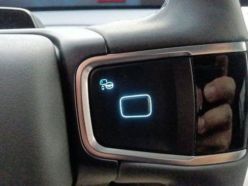 New 2025 Ford Expedition Active image 19