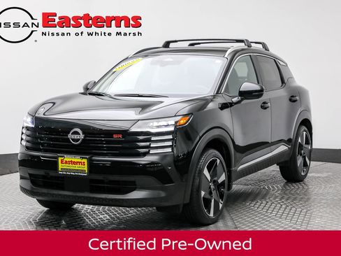 Used 2025 Nissan Kicks SR image 2