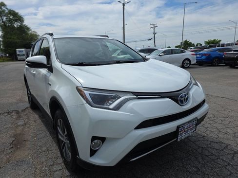 Used 2016 Toyota RAV4 XLE AWD/4WD image 5