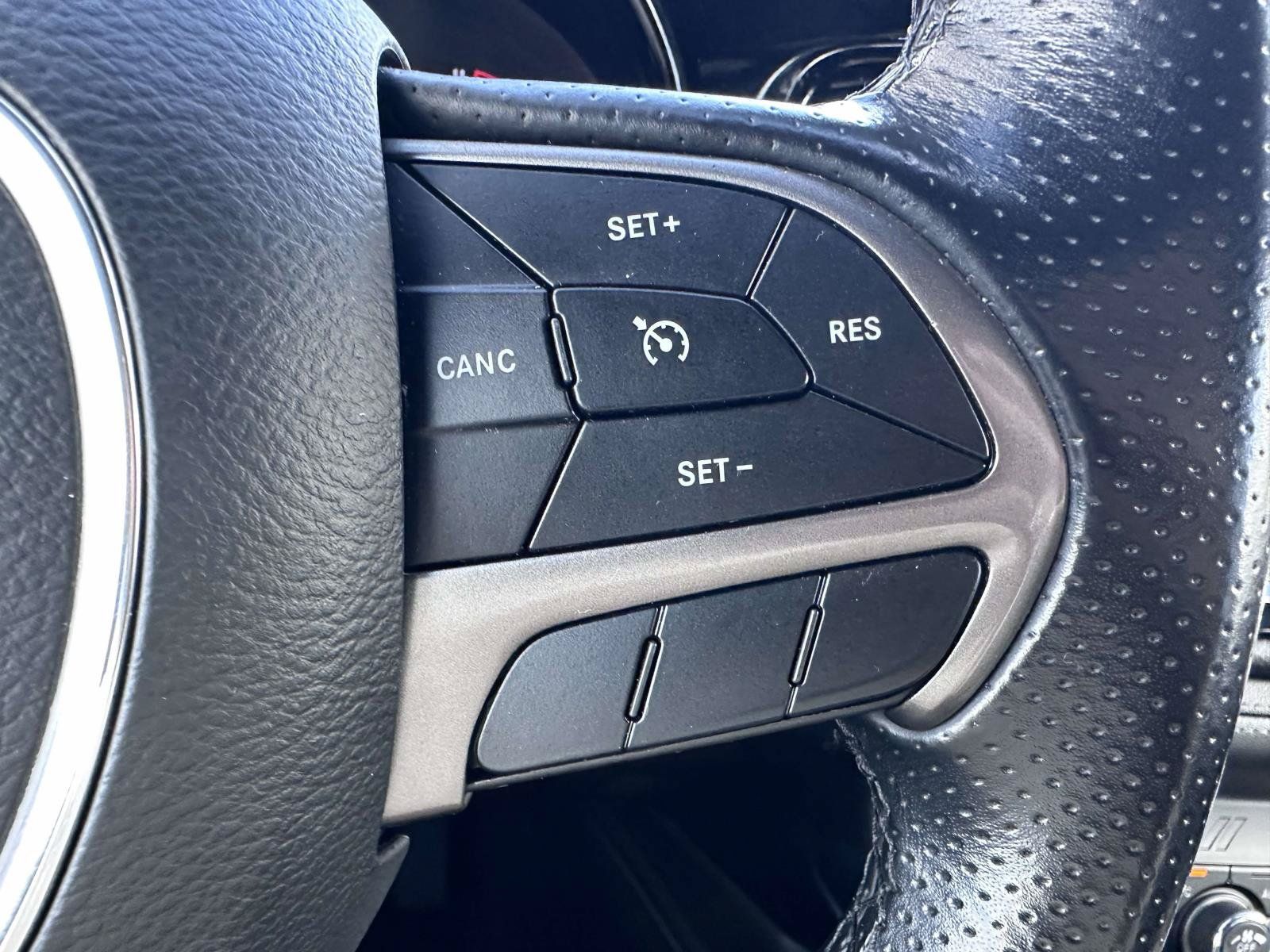 Used 2021 Dodge Durango SXT AWD/4WD image 18