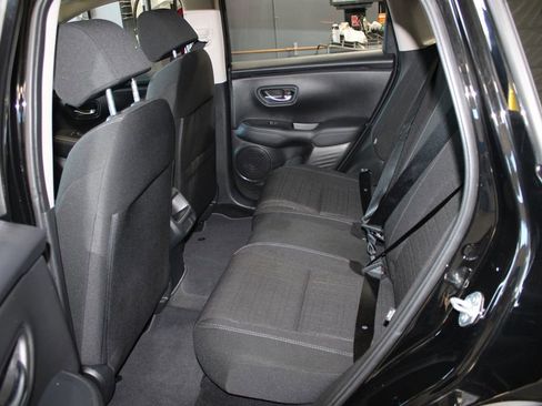 Certified 2025 Honda HR-V LX image 17