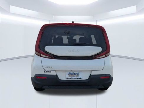 Used 2022 Kia Soul S FWD image 7