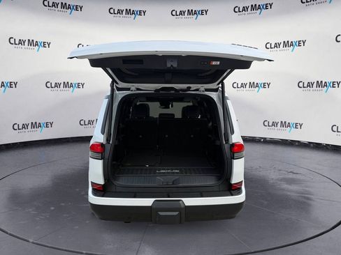 Used 2025 Lexus GX 550 w/ Accessory Package (2T) image 16