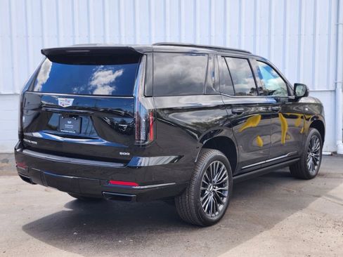 Used 2026 Cadillac Escalade Platinum Sport w/ LPO, Floor Liner Package AWD/4WD image 5