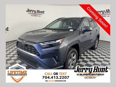 Used 2025 Toyota RAV4 XLE FWD image 1