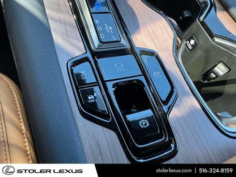 Used 2023 Lexus RX 350h w/ Accessory Package (2T) AWD/4WD image 39