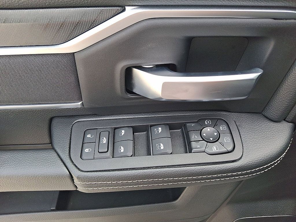 Used 2026 RAM 2500 Big Horn AWD/4WD image 10