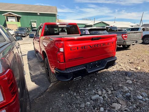 Used 2021 Chevrolet Silverado 1500 LT Trail Boss image 2