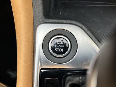 Used 2025 Nissan Sentra SV w/ SV Premium Package image 22