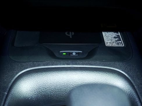 Used 2025 Toyota Corolla SE w/ SE Premium Package FWD image 20
