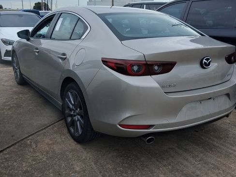 Used 2025 MAZDA MAZDA3 s FWD image 4