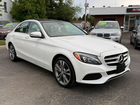 Used 2017 Mercedes-Benz C 300 4MATIC Sedan image 5