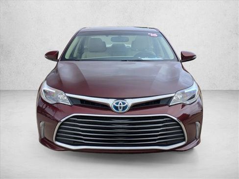 Used 2016 Toyota Avalon XLE Premium image 2