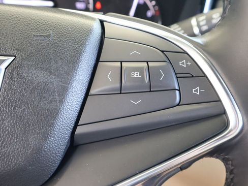 Used 2018 Cadillac XT5 FWD image 22