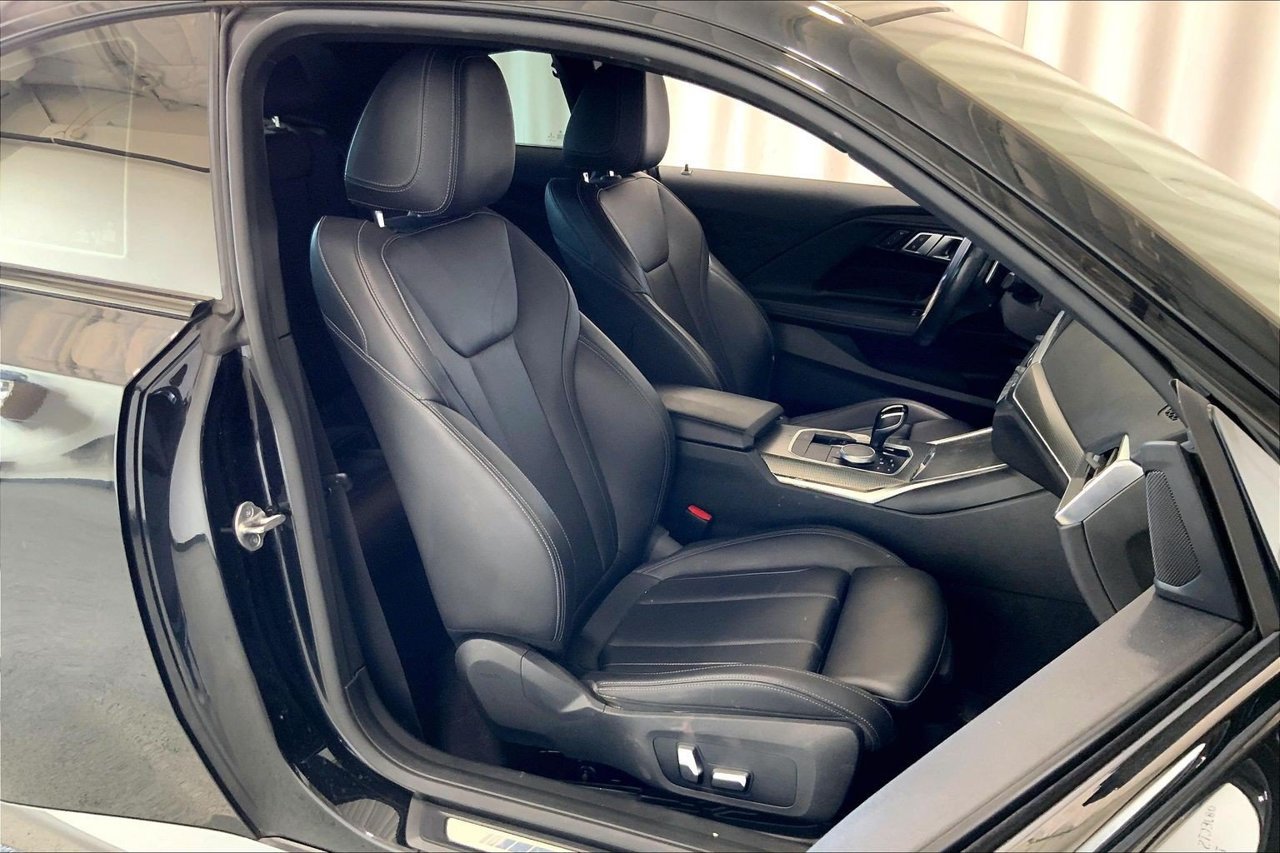 Used 2022 BMW 230i Coupe w/ M Sport Package RWD image 16