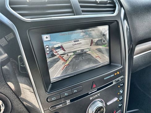 Used 2018 Ford Explorer Limited w/ Equipment Group 301A image 29