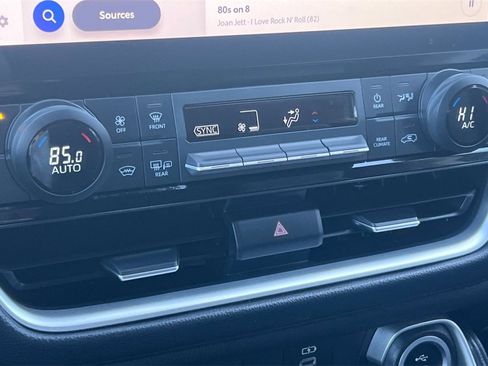 Certified 2025 Toyota Grand Highlander AWD image 22