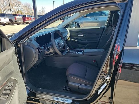 New 2026 Nissan Sentra SR w/ Floor Mat Package image 10