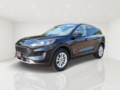 Certified 2020 Ford Escape SE AWD/4WD image 2