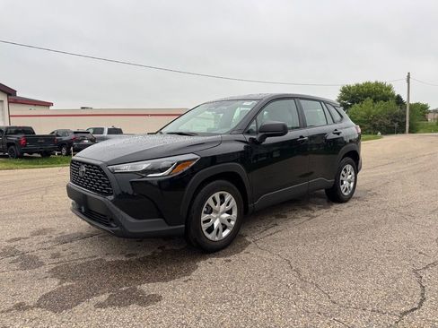 Used 2023 Toyota Corolla Cross L AWD/4WD image 11