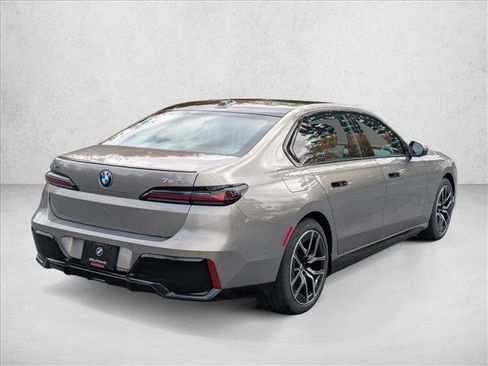 New 2026 BMW 750e xDrive w/ Executive Package image 2