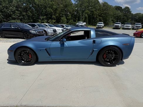Used 2006 Chevrolet Corvette Z06 w/ Preferred Equipment Group RWD image 4
