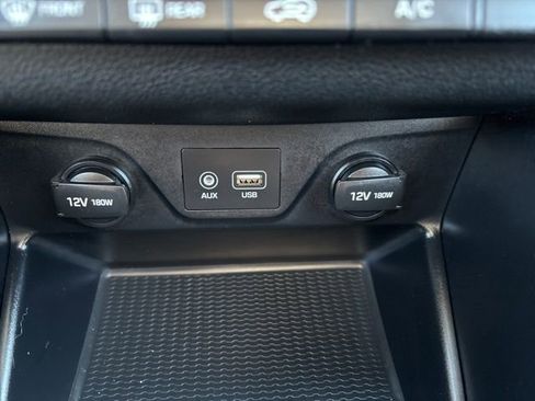 Used 2021 Hyundai Tucson SE w/ Cargo Package image 16