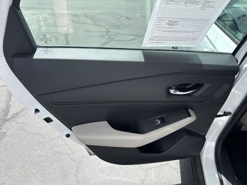 Certified 2023 Honda Accord EX image 17