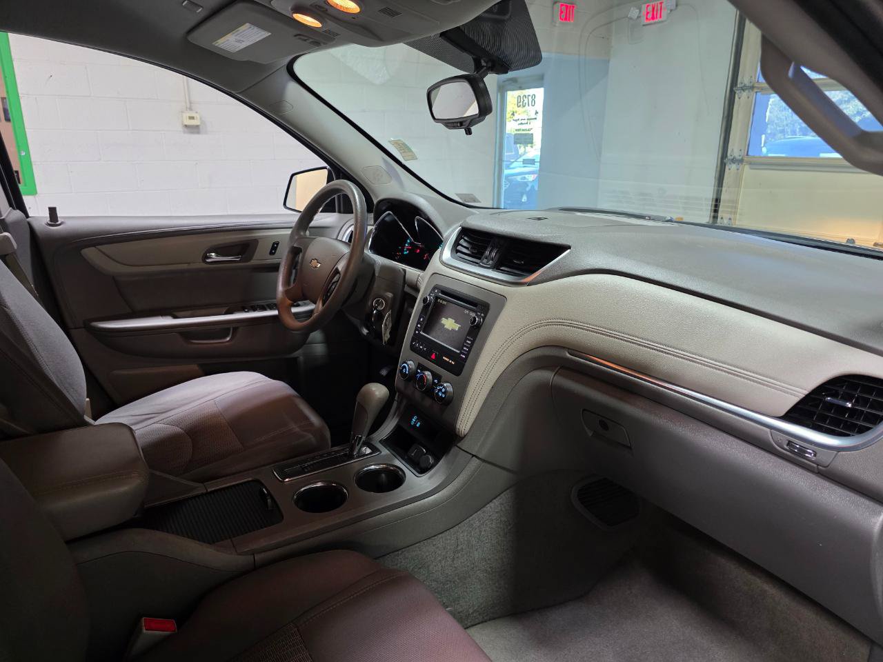 Used 2017 Chevrolet Traverse LS FWD image 27