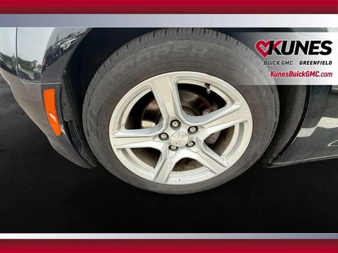 Used 2023 Chevrolet Camaro LT RWD image 13