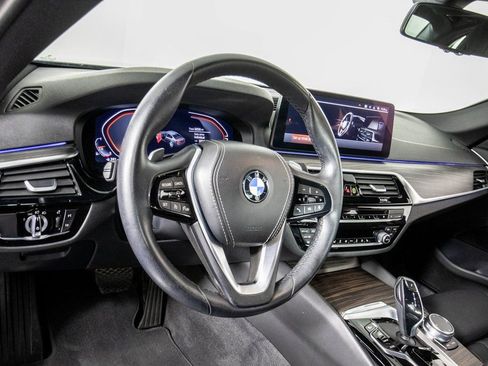 Used 2023 BMW 540i w/ Convenience Package image 17