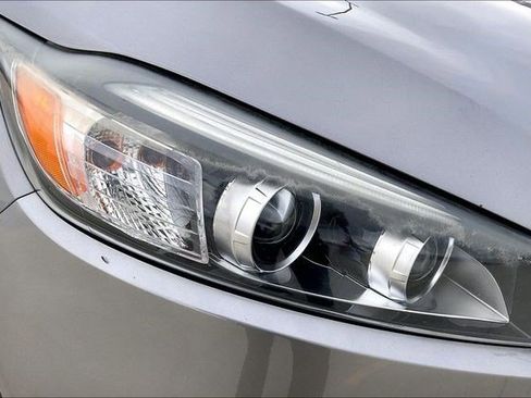 Used 2018 Kia Sorento LX image 35