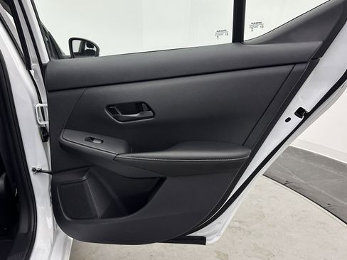 Used 2025 Nissan Sentra SV image 31