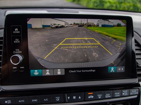 Used 2025 Honda Odyssey Sport-L image 17
