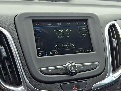 Used 2019 Chevrolet Equinox LT AWD/4WD image 17