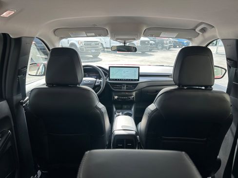 New 2025 Ford Escape SE image 27