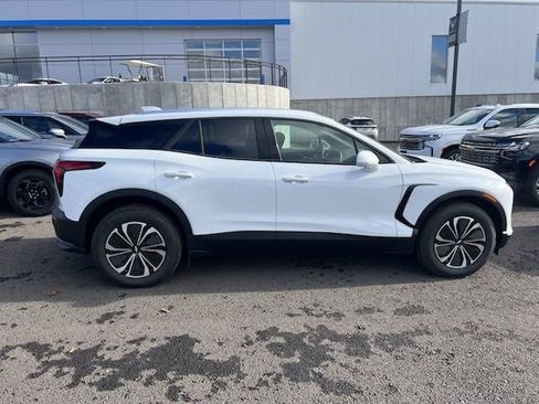 New 2025 Chevrolet Blazer EV LT image 7