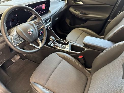Used 2025 Buick Encore GX Preferred FWD image 9