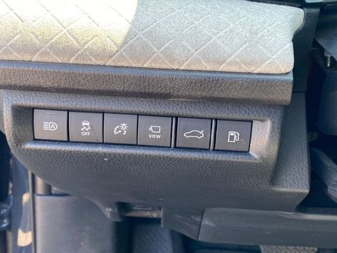 Used 2025 Toyota Camry XLE w/ Premium Plus Package FWD image 9